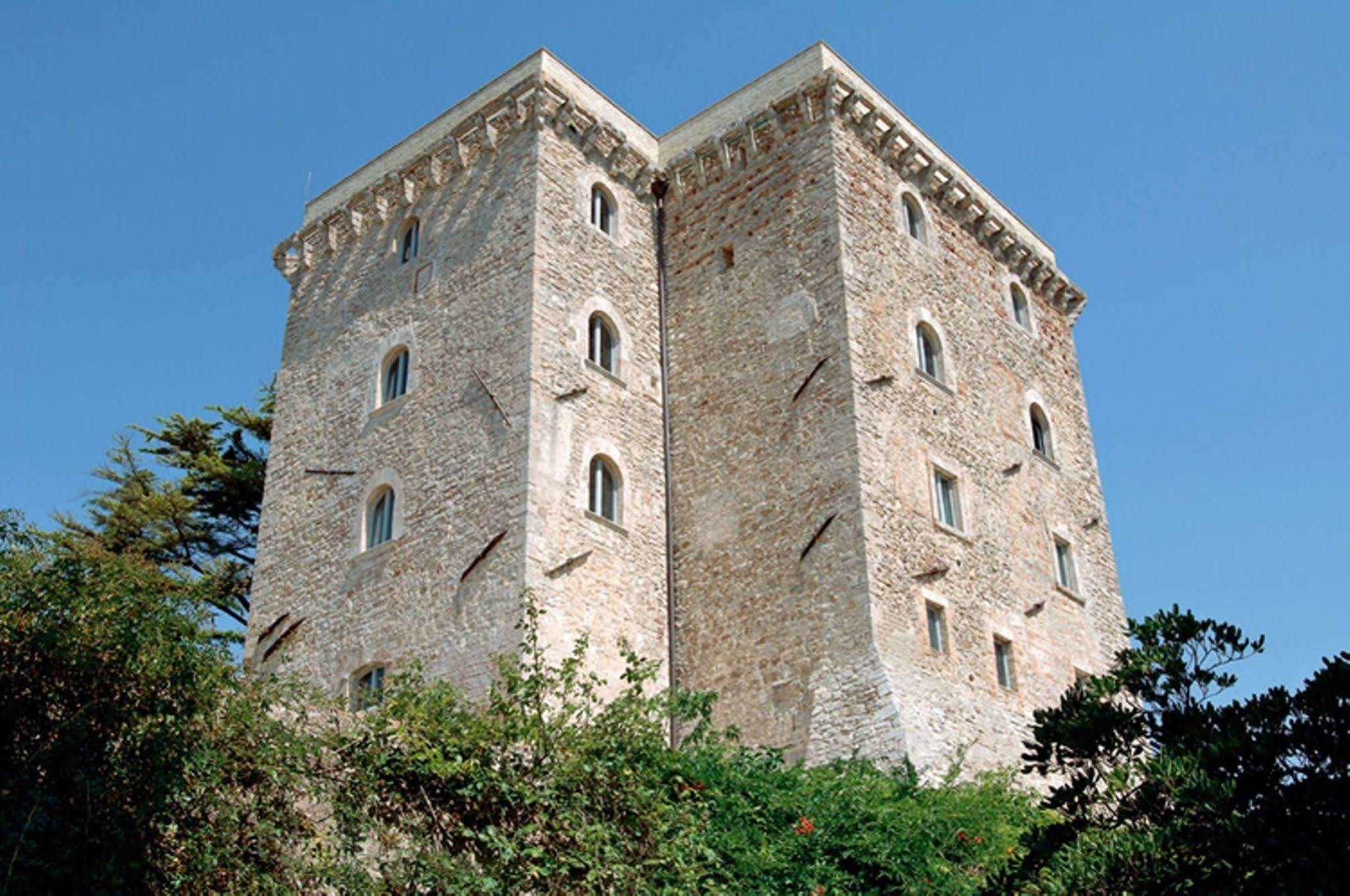Torre Almonte Lejlighedshotel Todi Eksteriør billede
