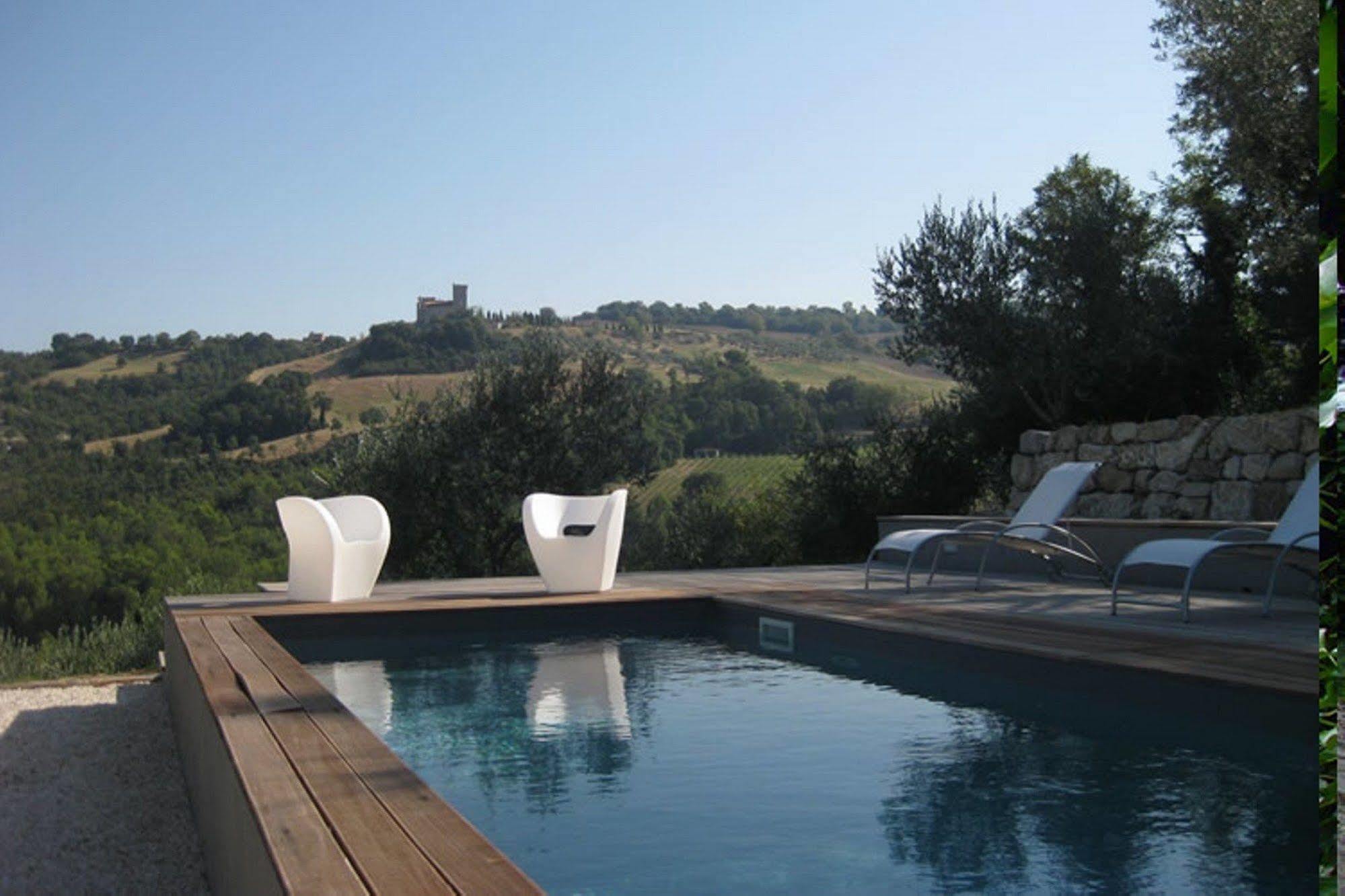 Torre Almonte Lejlighedshotel Todi Eksteriør billede