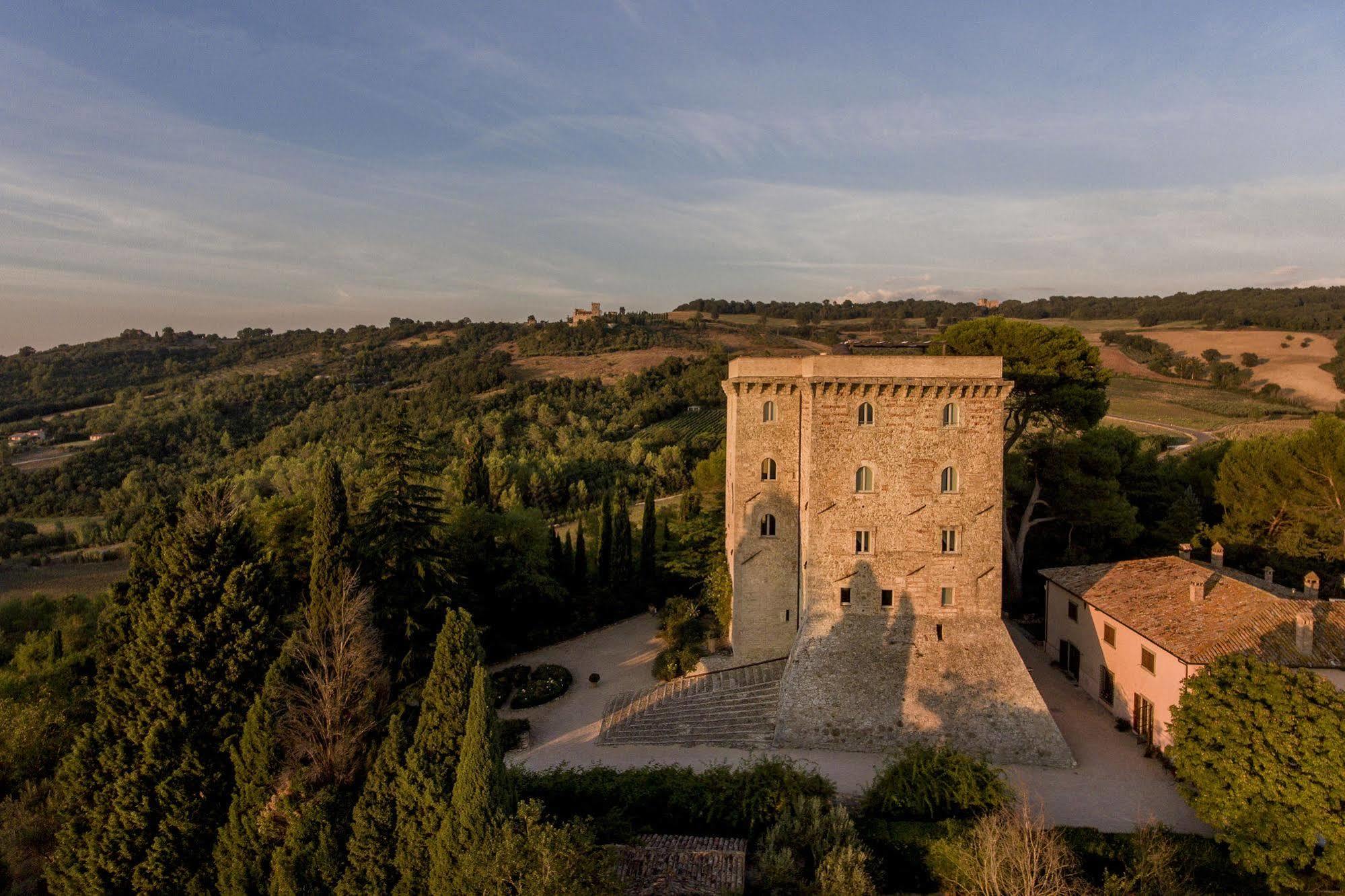 Torre Almonte Lejlighedshotel Todi Eksteriør billede